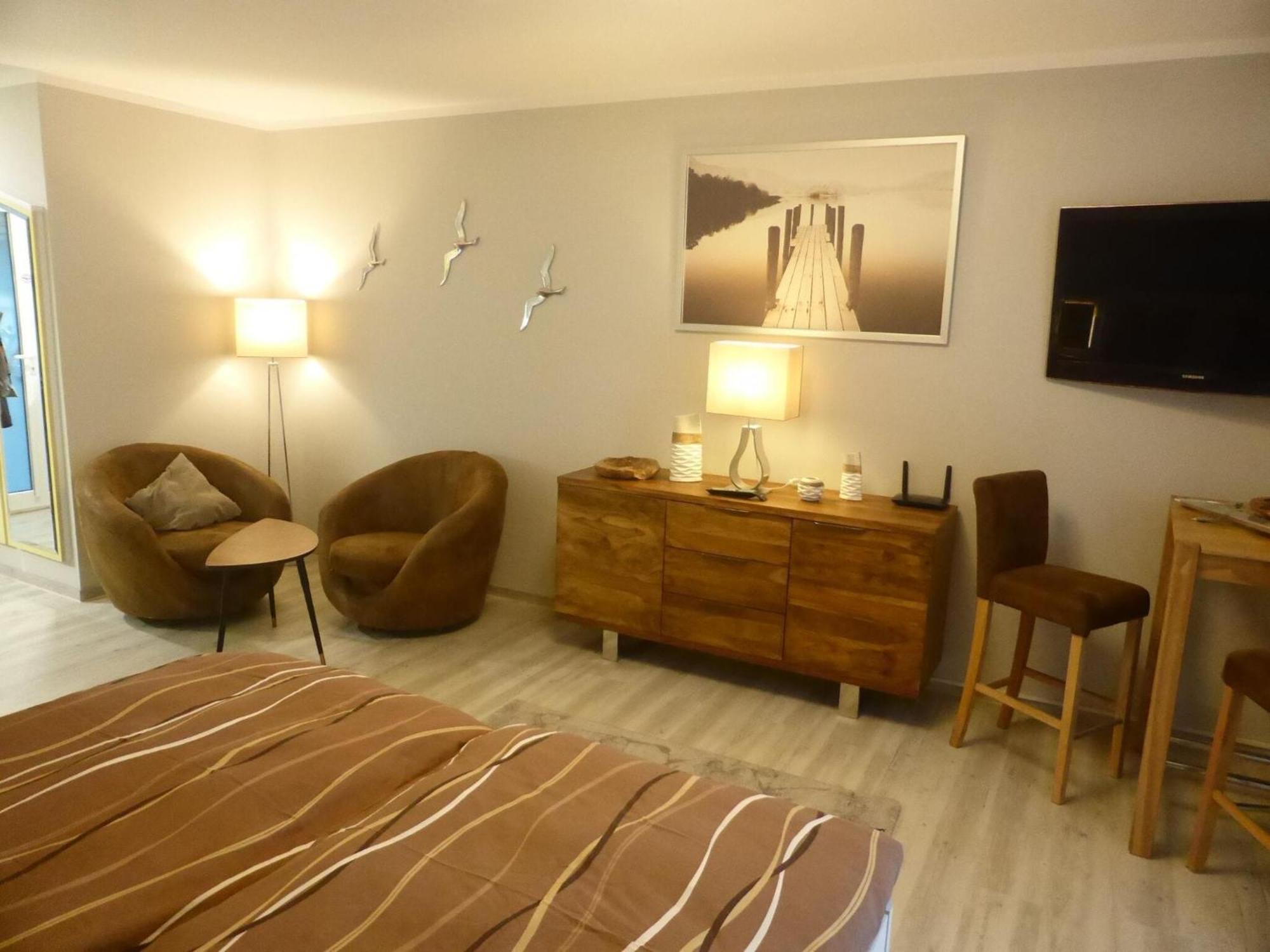 Charming Apartment With A Terrace Near The Sea Wiek auf Ruegen Ngoại thất bức ảnh